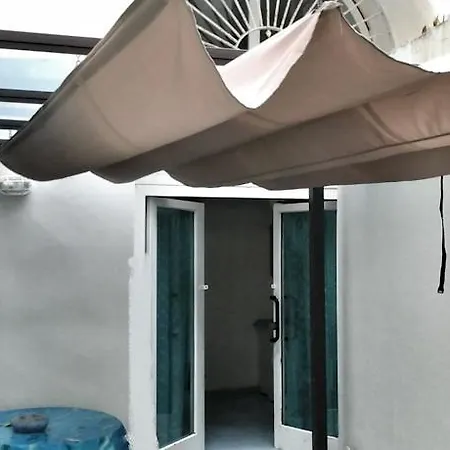 ゲストハウス Central Ischia イスキア島