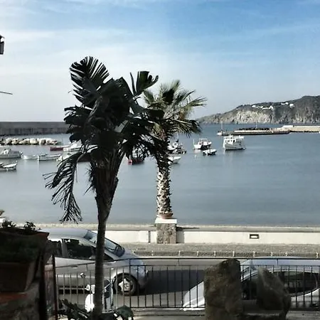 Central Ischia イスキア島